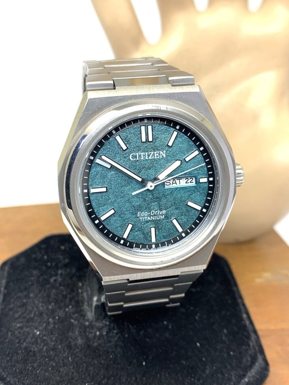 Citizen Men's Watch AW0130-85X Eco Drive Super Titanium Green Dial Date 39mm